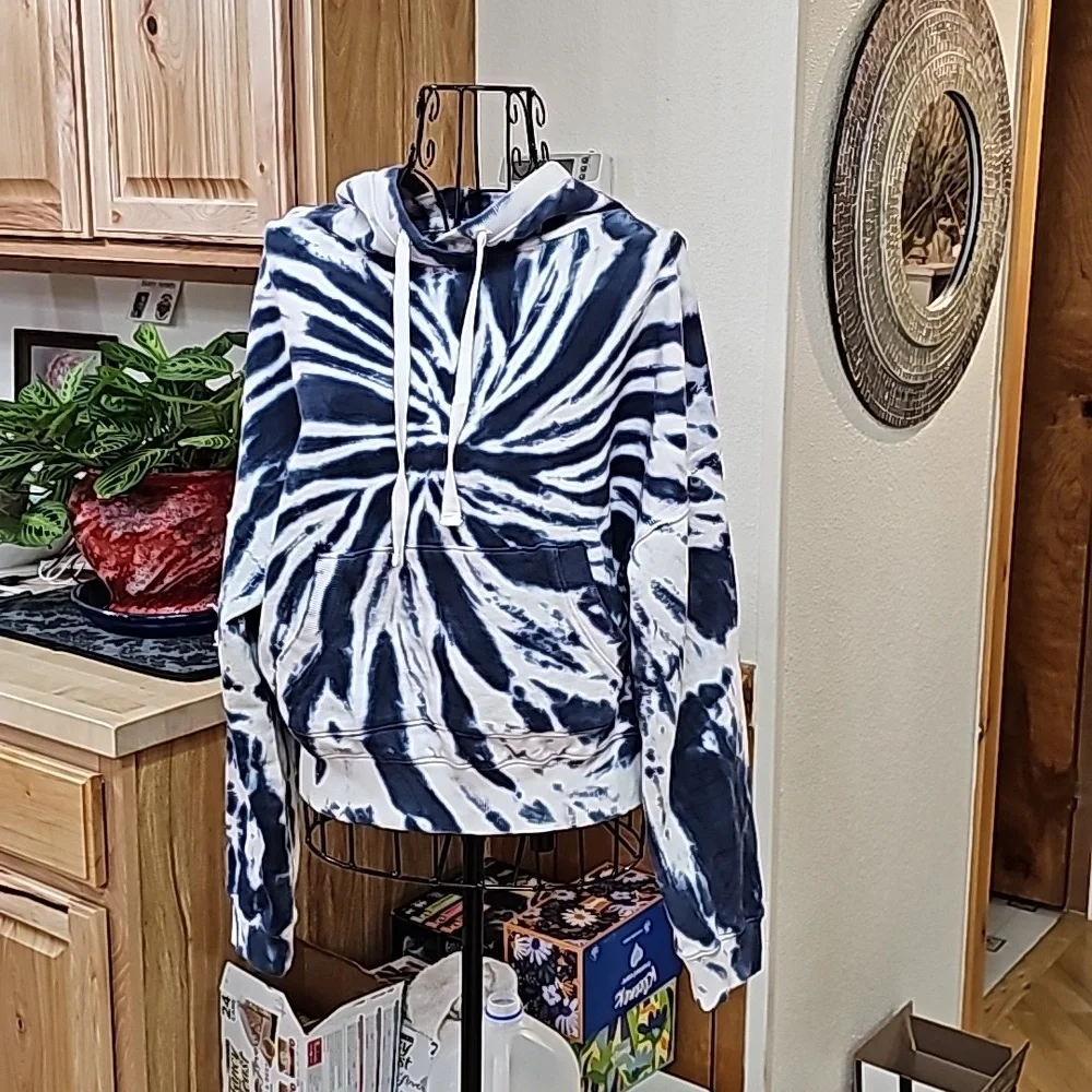 LUCKY BRAND TIE-DYED SWEAT SHIRT RELAXED FIT SIZE XS FITS LIKE SM TO MED - Picture 5 of 6